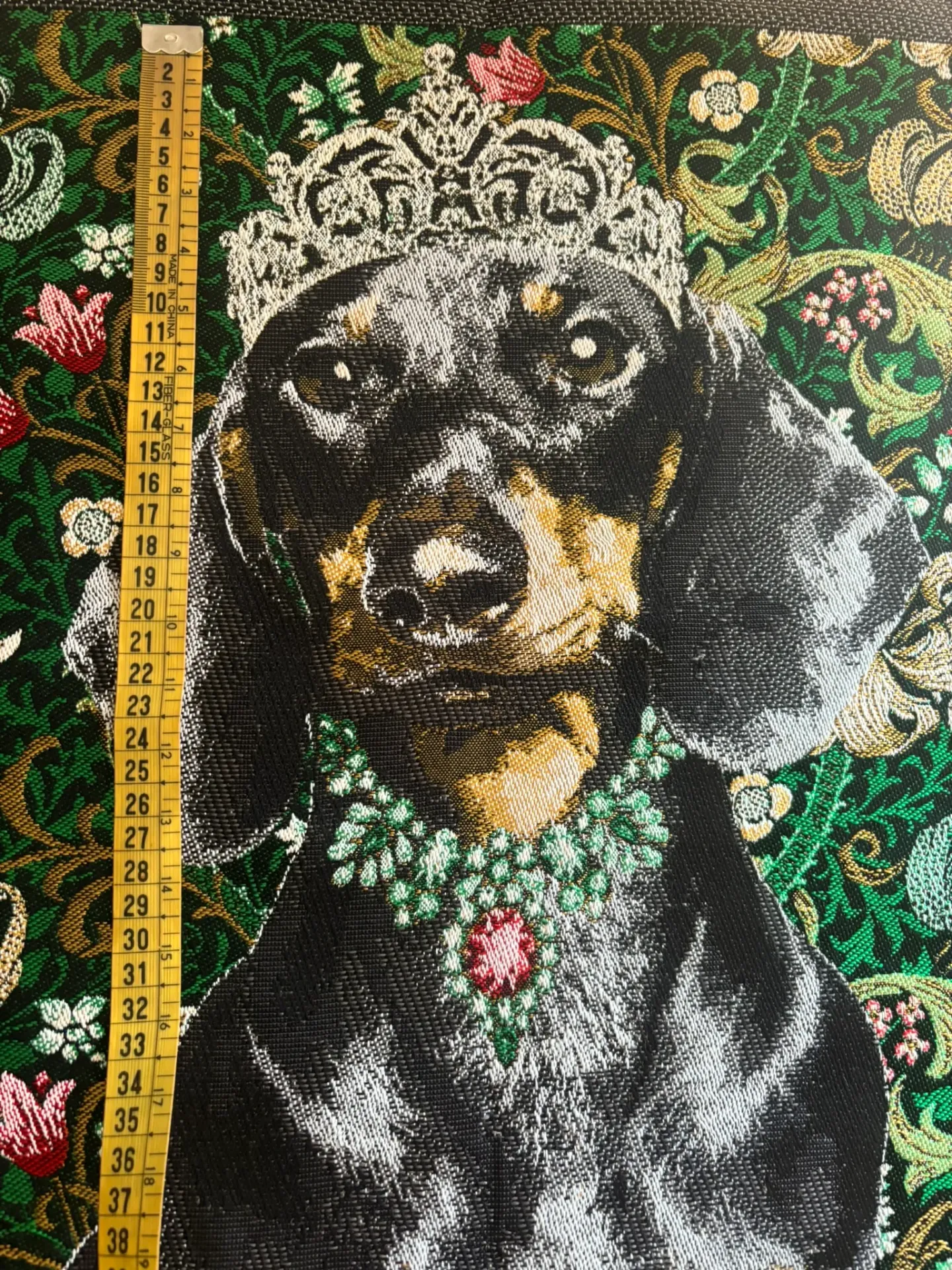 Panel perro joyas