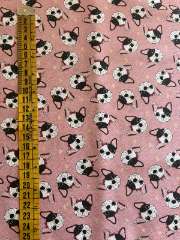 Perritos en fondo rosa