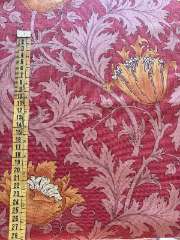 Flores rojas y mostaza William Morris