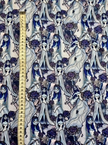 Novia cadaver fondo tonos azules